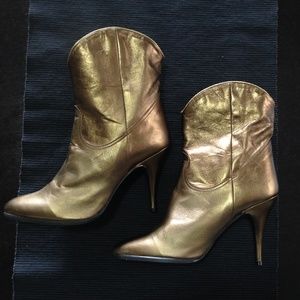 golden 100% leather heeled boots
